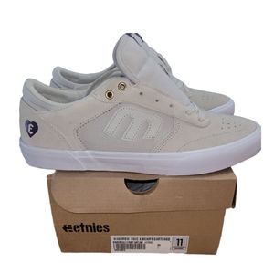 etnies skateboard shoe size 11 mens. Only tried on !